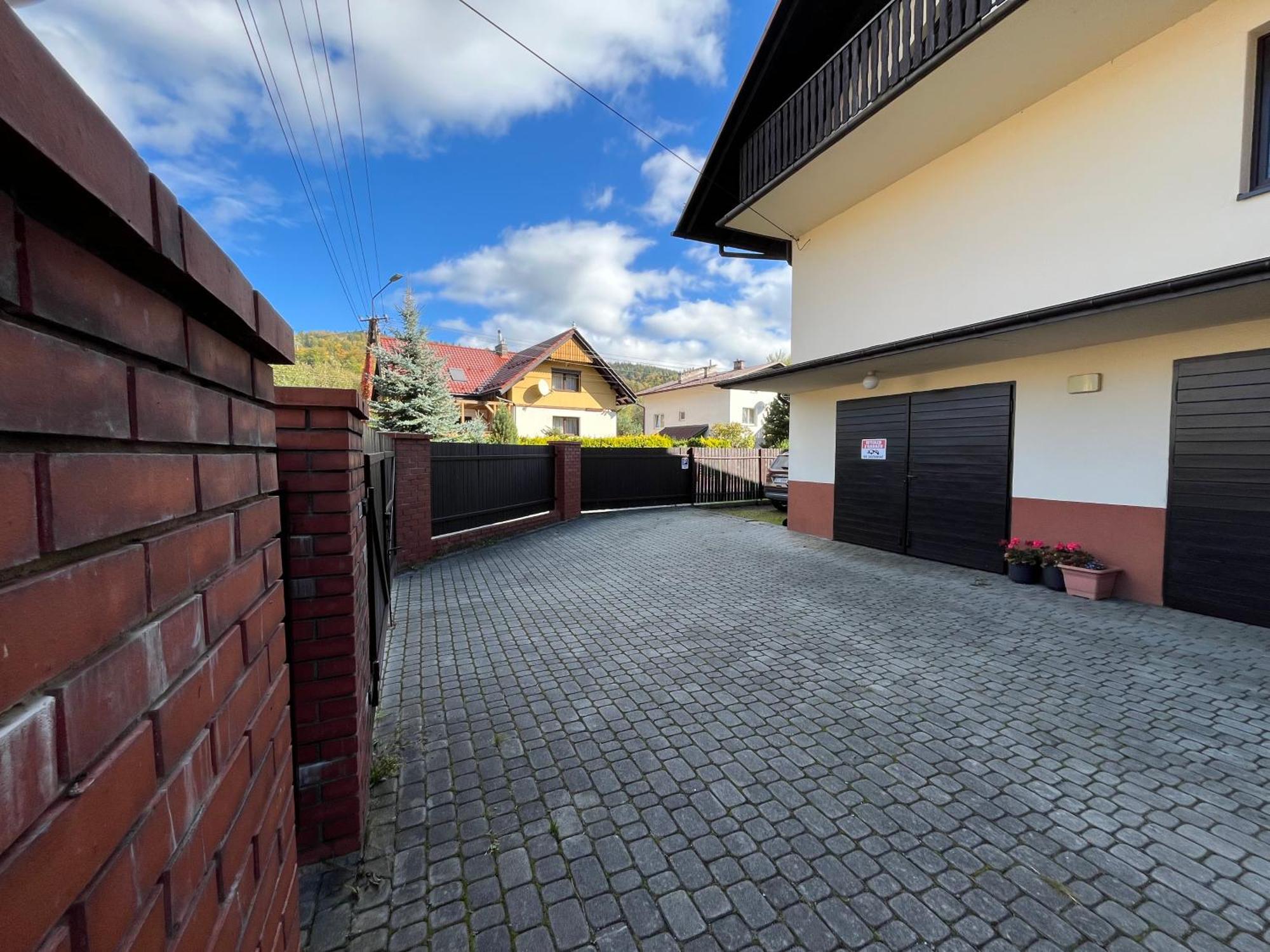 Apartment Mati *